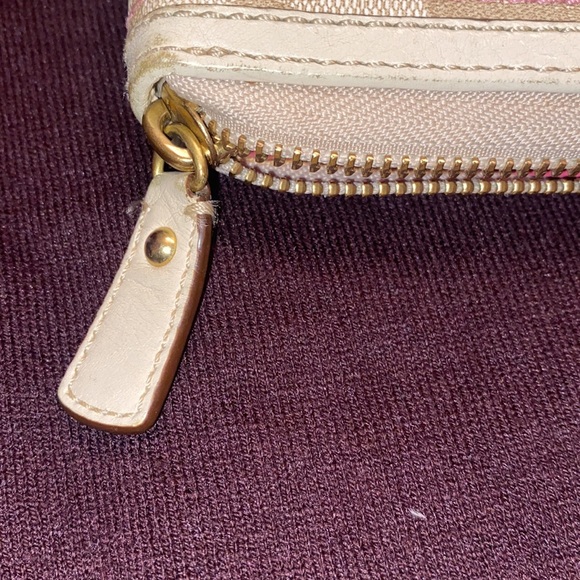 Coach Heritage Signature Wallet Pink Khaki Stripe Zip Wallet 8”x4” - Picture 6 of 15